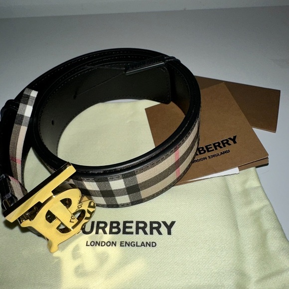 Brand New BURBERRY BELT Classic Logo - Picture 3 of 3